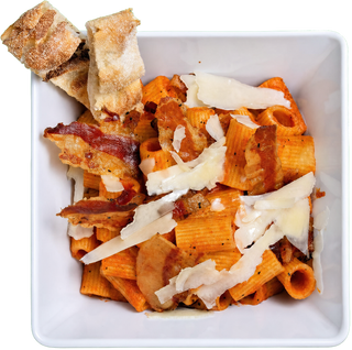 Mezze maniche all'amatriciana