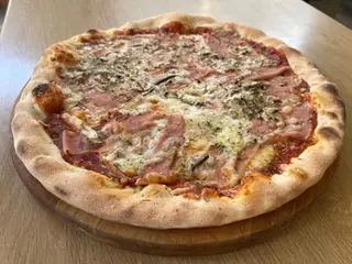Pizza Capricciosa