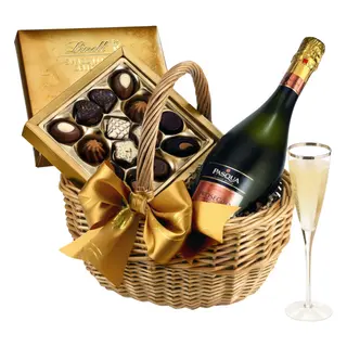 Luxury Basket with Wine & Chocolates