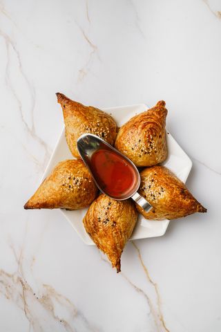 Тандырная самса с говядиной (1шт)