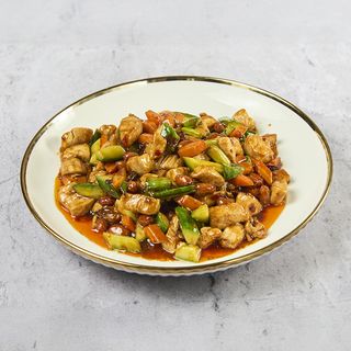 宫保鸡丁 Piletina sa kikirikijem (Kung Pao)