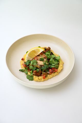 Хумус с бедром цыпленка (300г)