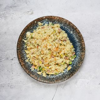 鸡肉炒饭 Prženi pirinač sa piletinom