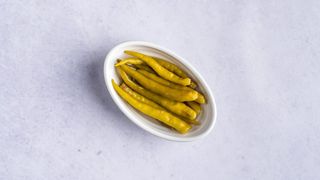 Маринованный острый перец (100г)