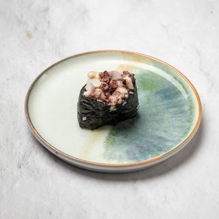 Gunkan Spicy hobotnica