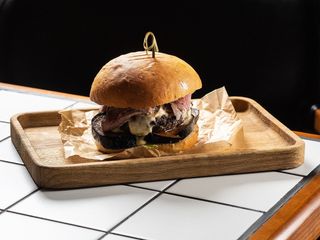 Крафт-бургер с говядиной (570г)