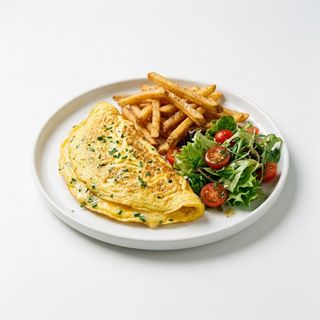 Omelete com Batatas Fritas e Salada