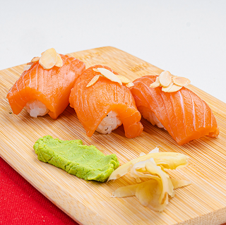 Нигири Салмон (100г)