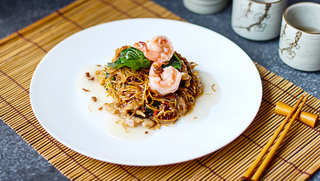 Лапша шанхай с курицей и креветками (350г)