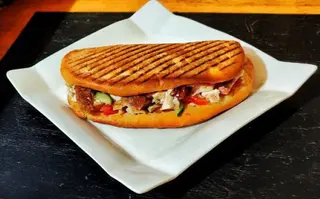 Шаурма с курицей большая двойное мясо (550г)