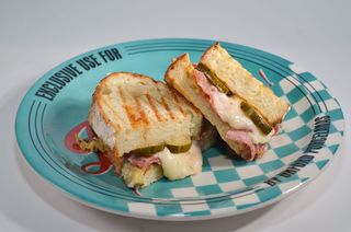 Гриль- чиз салями (250г)