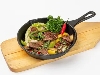 Мясо по-тайский с кимчи (300 г)