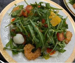 Микс салат с креветками (400г)