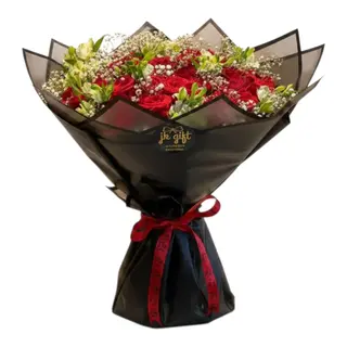 Mixed Red Rose Bouquet