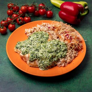 Pileći file u sosu od spanaća