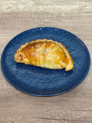 Самса слоеная с курицей и картошкой (150 г)