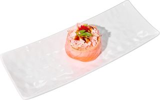 Татаки гункан лосось с крабом (65г)