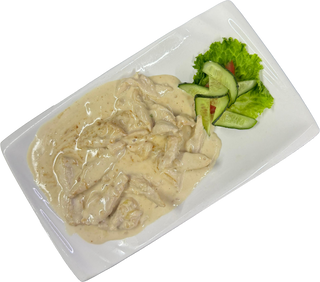 Курица под сливочным соусом(400г)