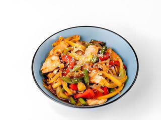 Удон с курицей (200г)