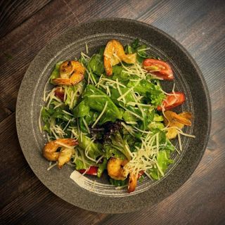 Микс салат с креветками (400г)