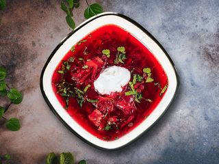 Борщ со сметаной (300г)