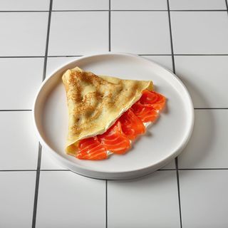 Крепы с сёмгой и творожным сыром (220г)