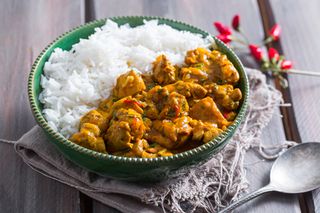 55 Pollo in salsa curry