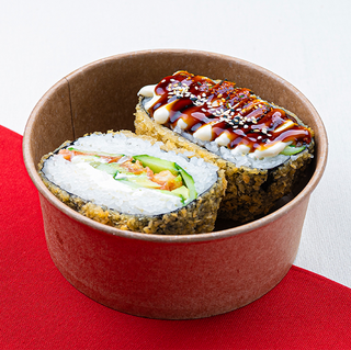 Суши-бургер с лососем и жареными креветками (350г)