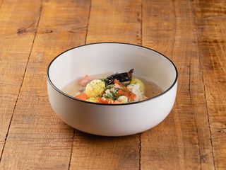 Уха с угольком (350г)