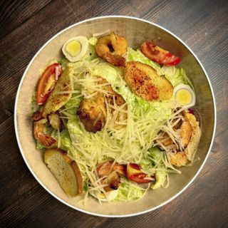 Цезарь с креветками (370г)