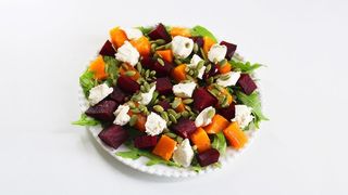 Салат со свеклой и жареной тыквой (190г)