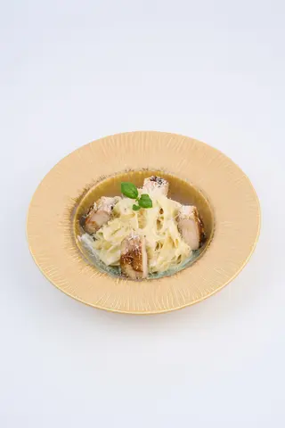 Феттучини альфредо с курицей (250 г)