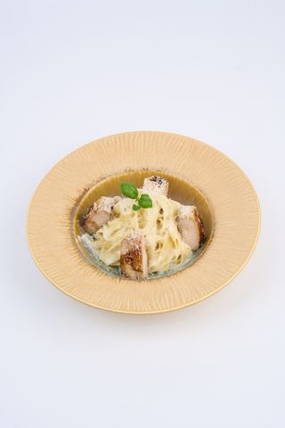 Тальятелли альфредо с курицей (250 г)