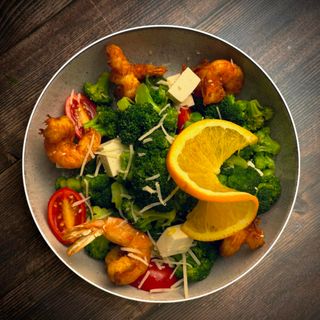 Салат с брокколи и креветками (430г)