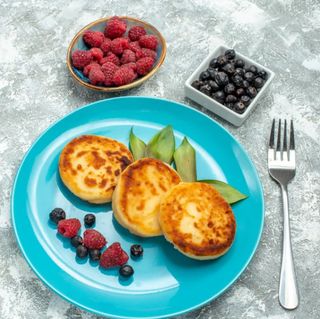 Сырники со сметаной (220г)