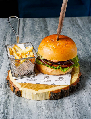 Бургер с курицей (350г)