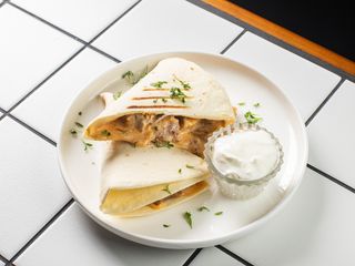 Кесадилья с курицей и грибами (250г)