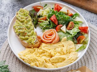 Скрэмбл с авокадо (500г)