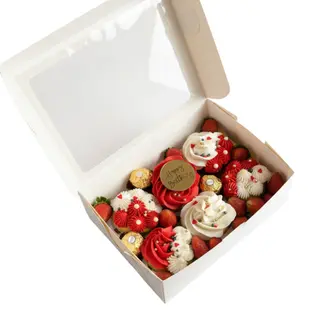 Cupcakes With Chocolate And Strawberry