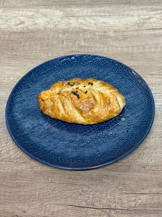 Самса слоеная с сыром (100 г)