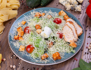 Цезарь с курицей (270г)