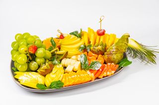 Сезонное фруктовое Плато (1500г)