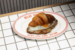 Круассан крок-мадам (110г)