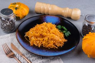 Капуста тушеная (200г)