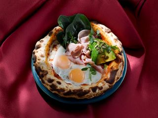 Лепешка с глазуньей и мортаделлой (550г)