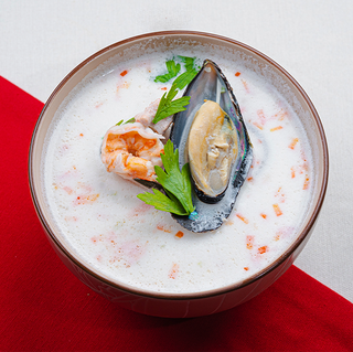 Сливочный суп с морепродуктами (300г)