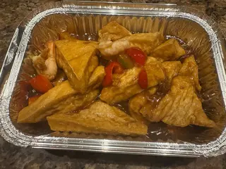 69. Tau-fu con gamberi