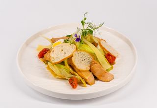 Авторская версия салата Цезарь с курицей-гриль (250г)