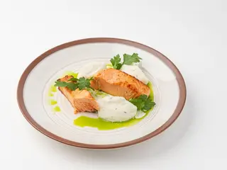 Спинка лососа с цветной капустой (300 г)