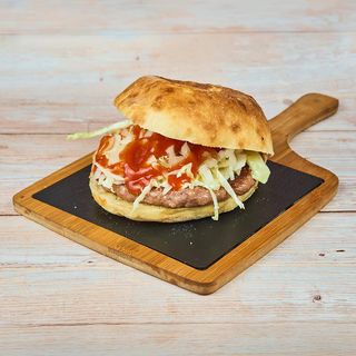 Pljeskavica na kajmaku 200g